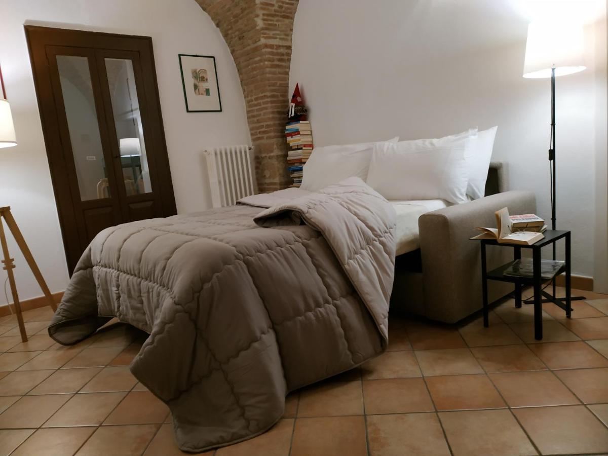 Bed And Breakfast In Piazza Orazio 韦诺萨 外观 照片